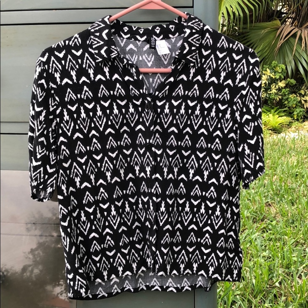 Button down patterned h&m top